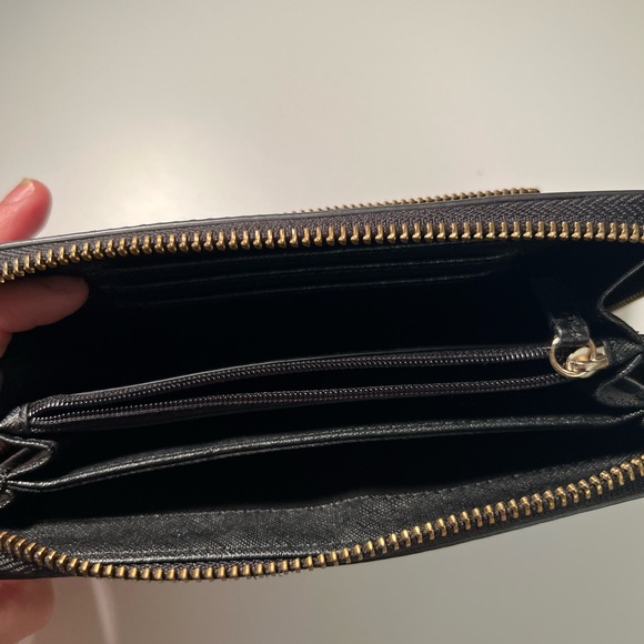 Fossil Clutch - Picture 3 of 6